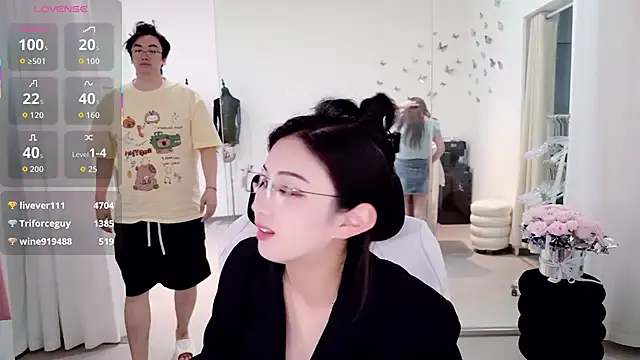 yangyang-777 Webcam show