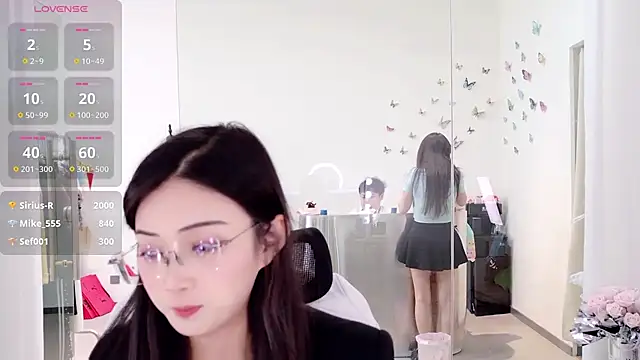 yangyang-777 Webcam Show
