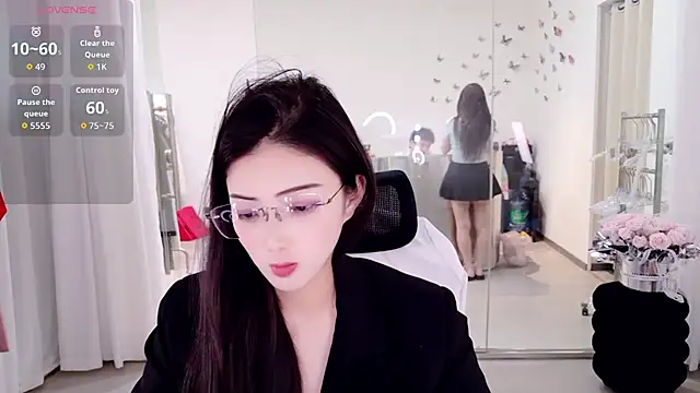 yangyang-777 在線直播表演