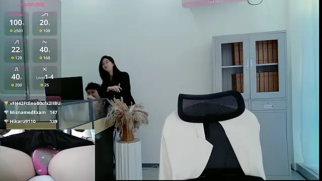 Show modela yangyang-777 na web-kameri