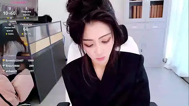 yangyang-777's Webcam Show