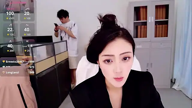yangyang-777 在線直播表演