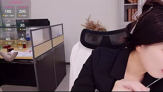 yangyang-777's Webcam Show