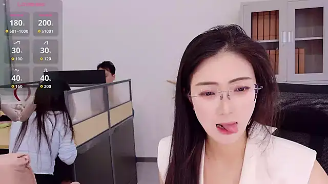 yangyang-777's Webcam Show