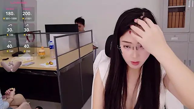 Pokazy przed kamerką – yangyang-777