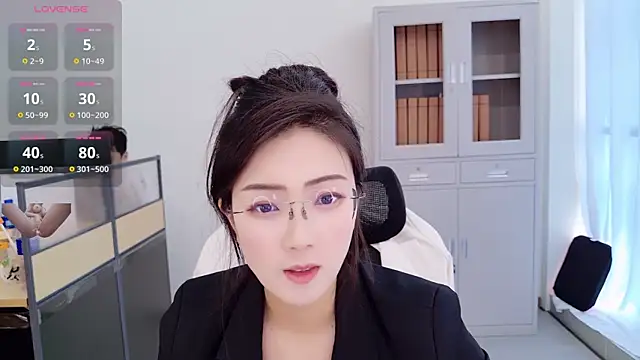 yangyang-777's Webcam Show