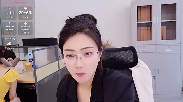yangyang-777 在線直播表演