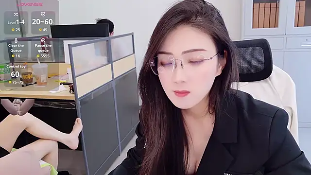 yangyang-777 在線直播表演