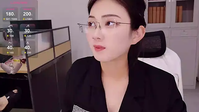 yangyang-777 在線直播表演