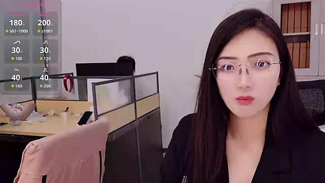 yangyang-777 Webcam Show