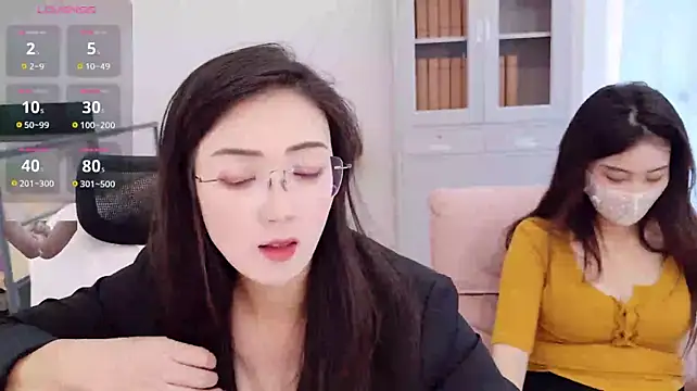 Pertunjukan Kamera Web yangyang-777