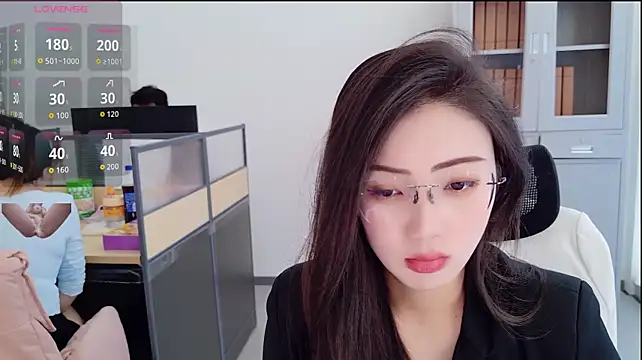 yangyang-777 Webcam Show