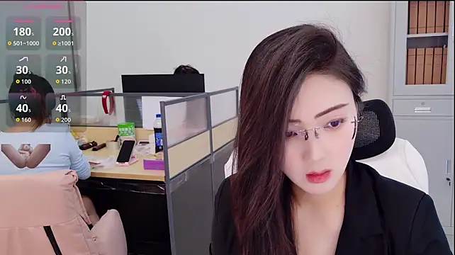 yangyang-777 在線直播表演