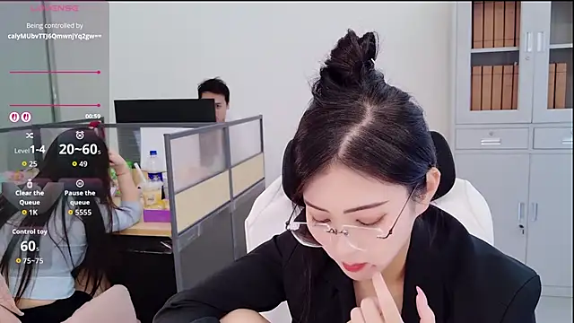 yangyang-777 在線直播表演