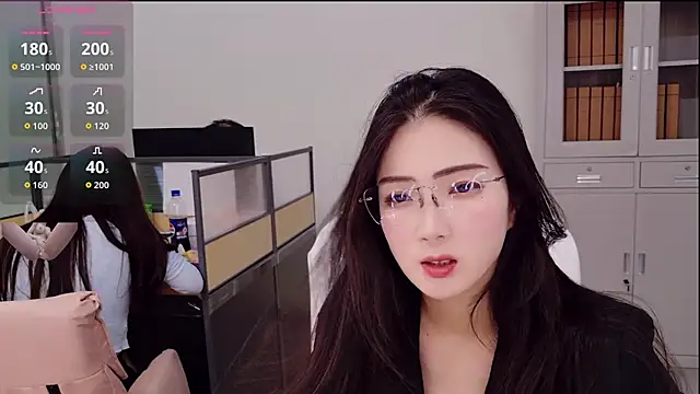 yangyang-777's Webcam Show