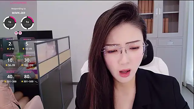 yangyang-777 网络视讯表演