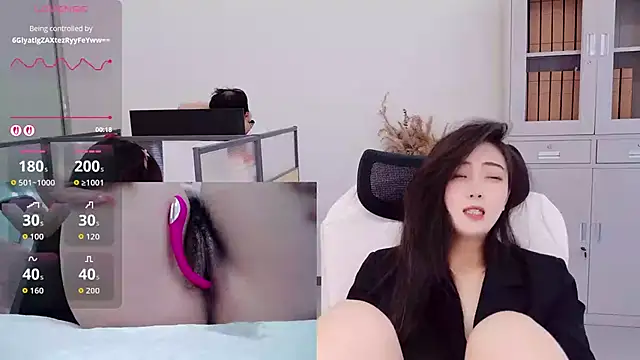 yangyang-777 Webcam show