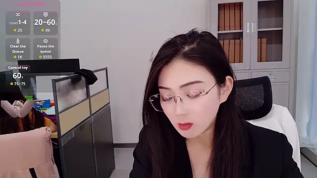 yangyang-777 Webcam Show
