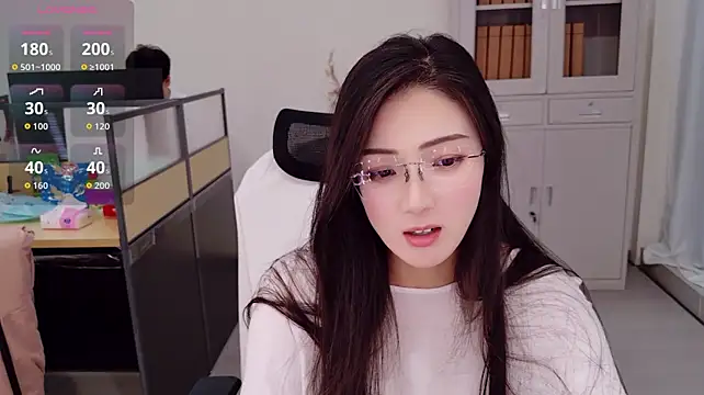 yangyang-777 Webcam Show