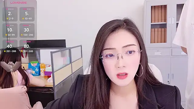 yangyang-777 Webcam show