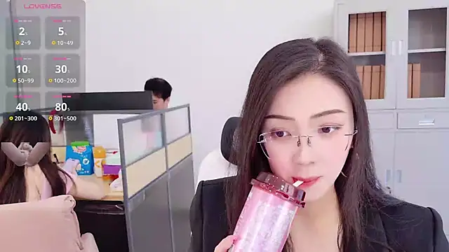 yangyang-777 Webcam show