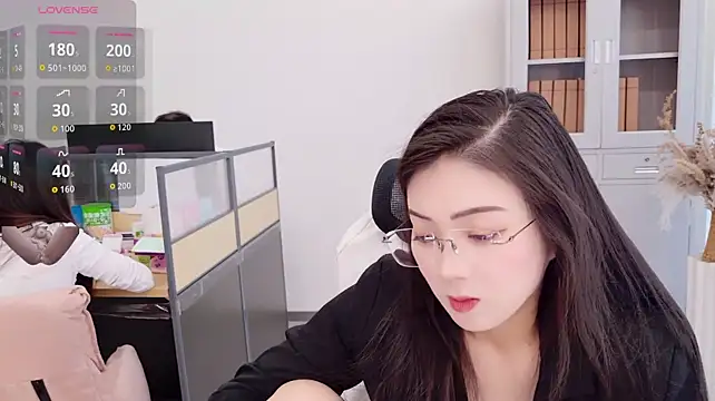 yangyang-777 Webcam Show