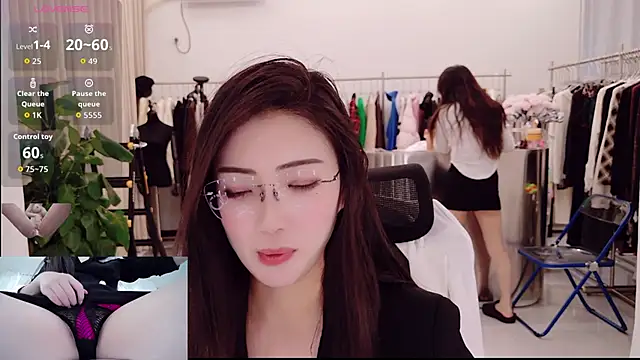 yangyang-777 网络视讯表演