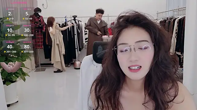 yangyang-777 在線直播表演