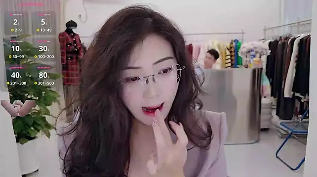 yangyang-777 Webcam show