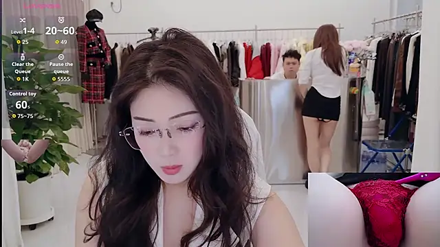 yangyang-777's Webcam Show