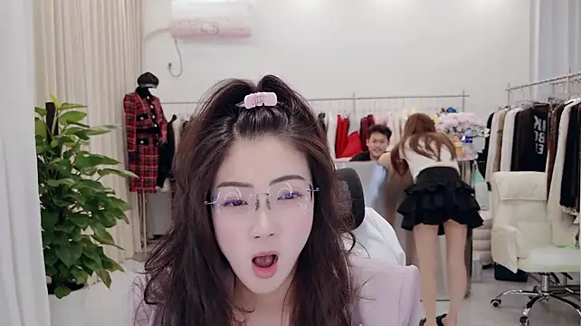 yangyang-777's Live XXX Chat