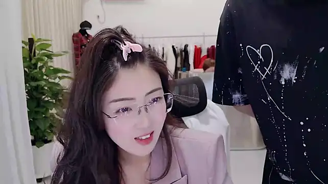 yangyang-777's Webcam Show