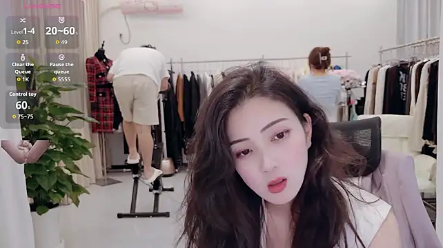 yangyang-777's Webcam Show