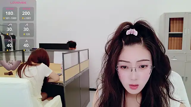 yangyang-777's Webcam Show