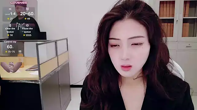 yangyang-777 Webcam Show