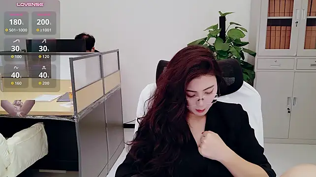 yangyang-777's Webcam Show