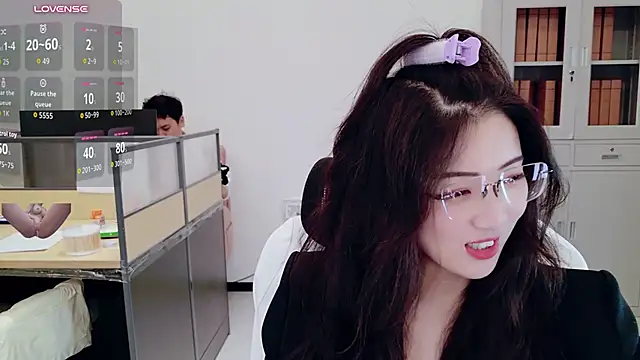yangyang-777's Live XXX Chat