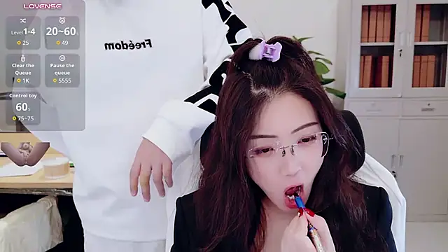 yangyang-777 ওয়েবক্যাম শো