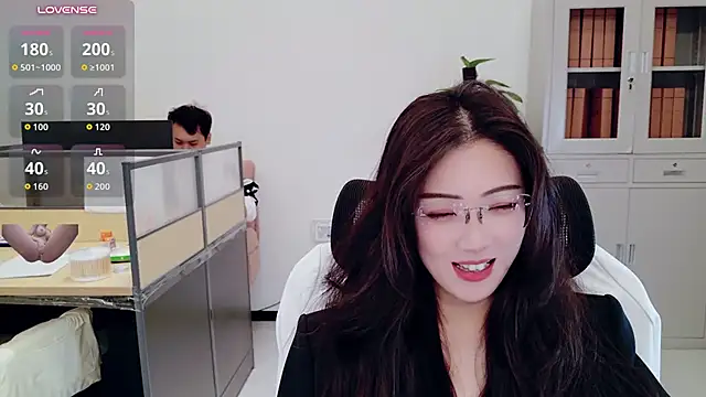 yangyang-777's Webcam Show