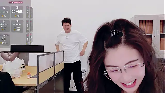 yangyang-777's Webcam Show