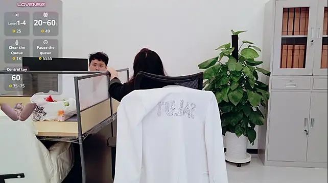 yangyang-777 Webcam show