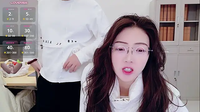 yangyang-777 Webcam Show