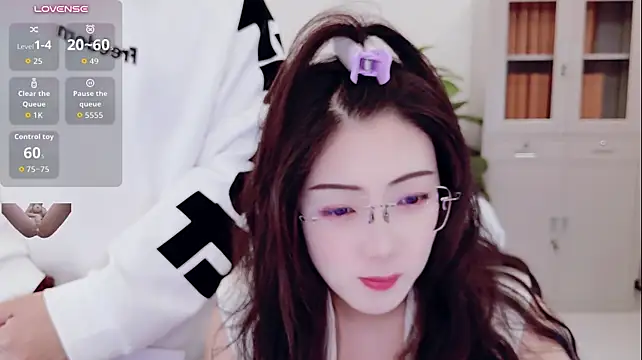 yangyang-777 Webcam show
