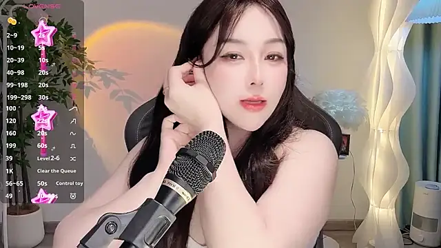 Liz-nn's Live XXX Chat