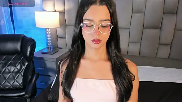 VictoriaMonroee_'s Webcam Show