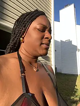 GirthGoddessCoco Show in webcam