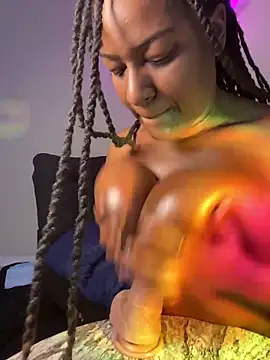 Pertunjukan Kamera Web GirthGoddessCoco