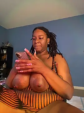 GirthGoddessCoco Show in webcam