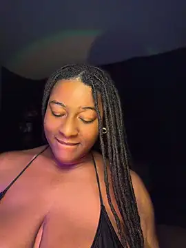 Chat XXX en directo de GirthGoddessCoco