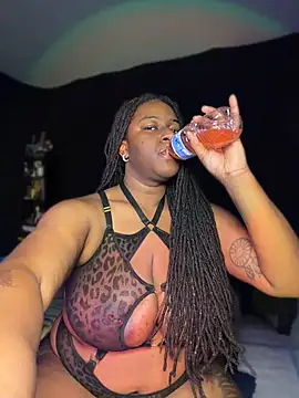 GirthGoddessCoco Webcam-Show